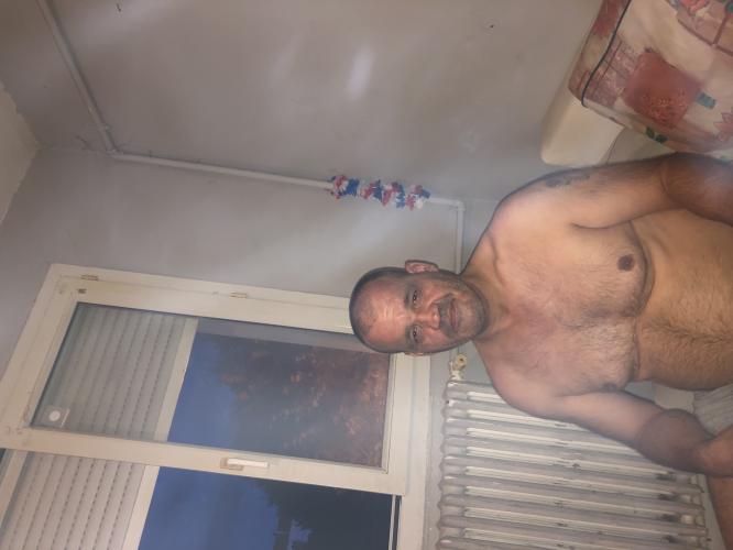 Moi ses françois 55ans , la pour réaliser vos fantasme - Escort Châlons en Champagne